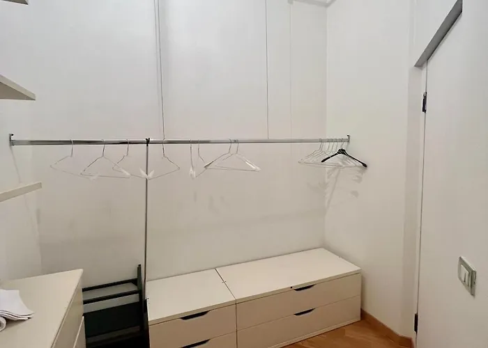 Lägenhet Modern Openspace In Piazza Repubblica Near To Via Montenapoleone